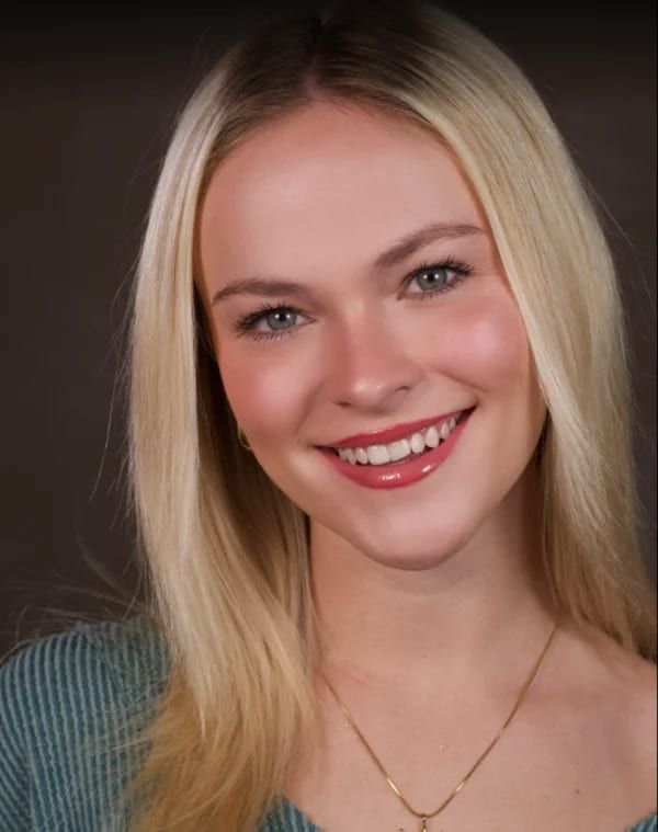 Savannah G., Characters.io performer in Orange County