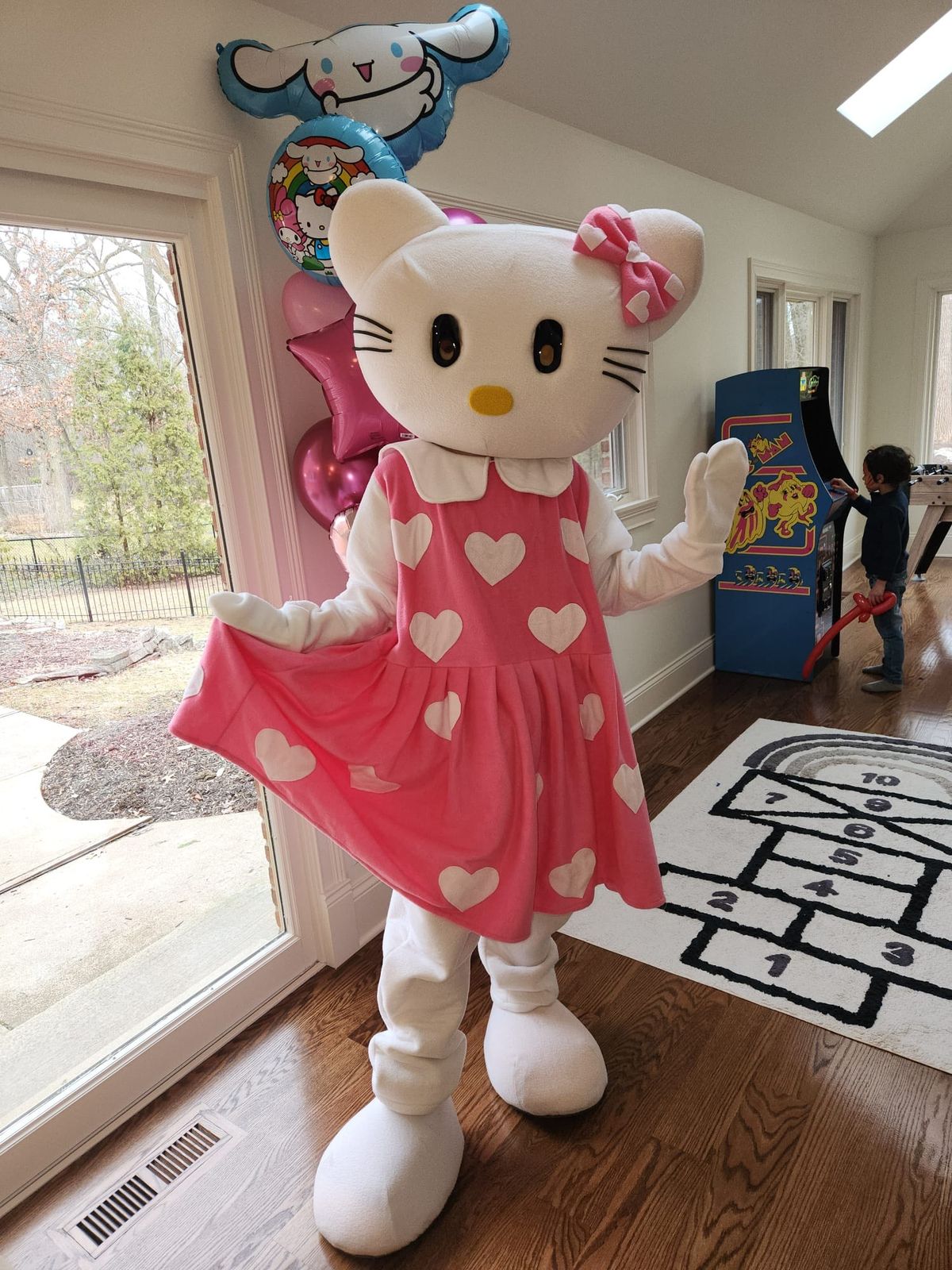Hello Kitty mascot character for birthday parties in Orange County